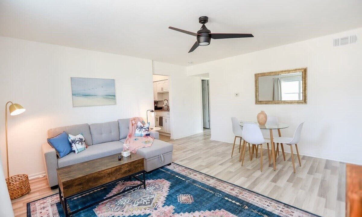 Photo of Livingroom in Willoughby Spit