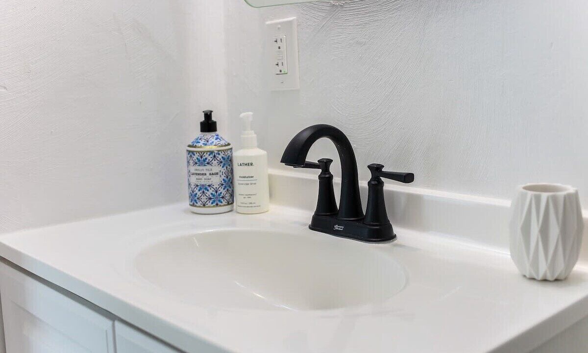 Photo of Bathroom in Willoughby Spit