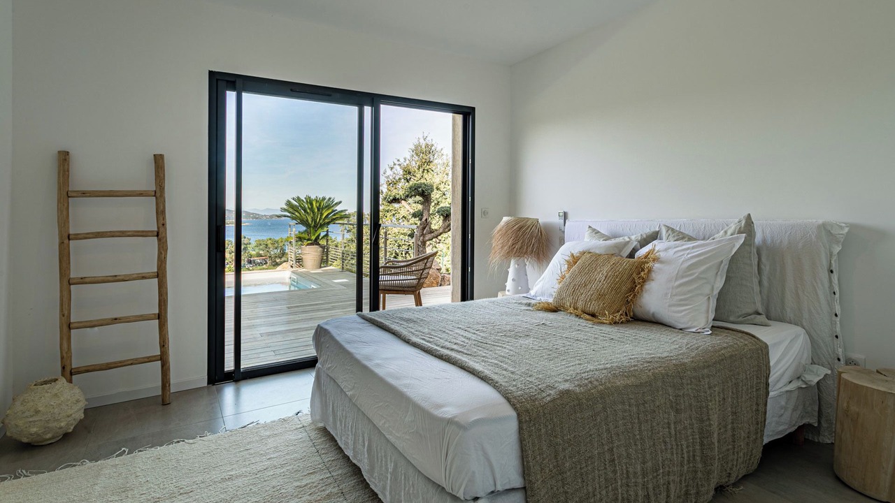 Photo of Bedroom in Favone