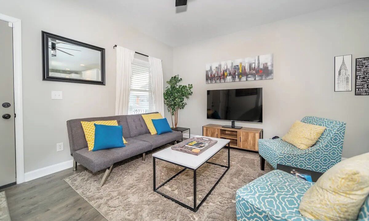 Photo of Livingroom in Fountain Square