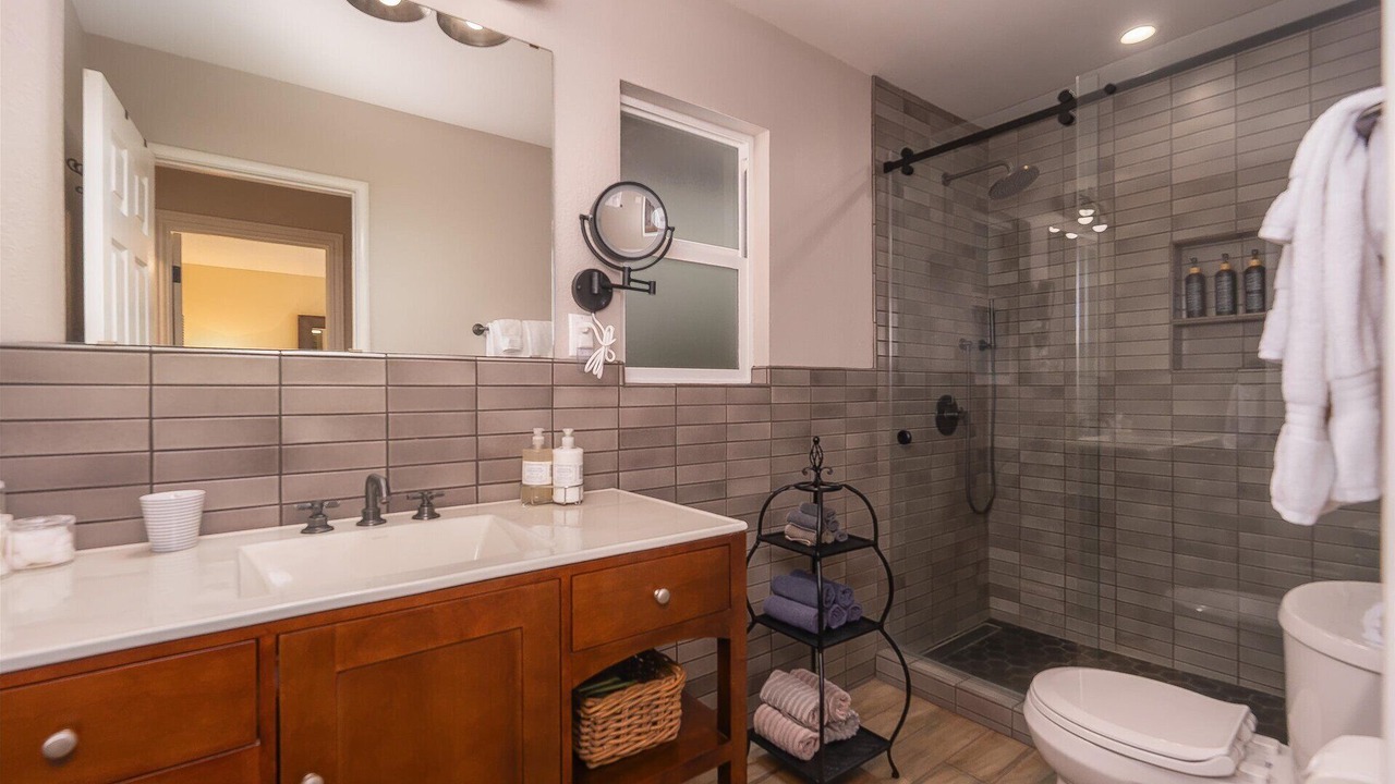 Photo of Bathroom in Fish Camp
