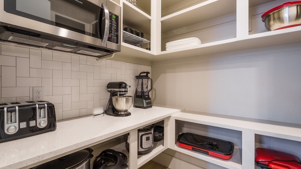 Photo of Kitchen in Hurricane