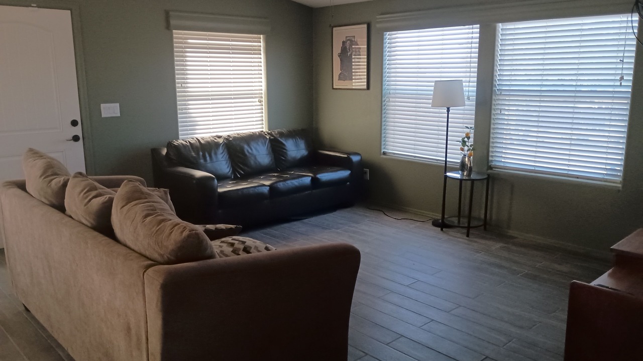Photo of Livingroom in Picture Rocks