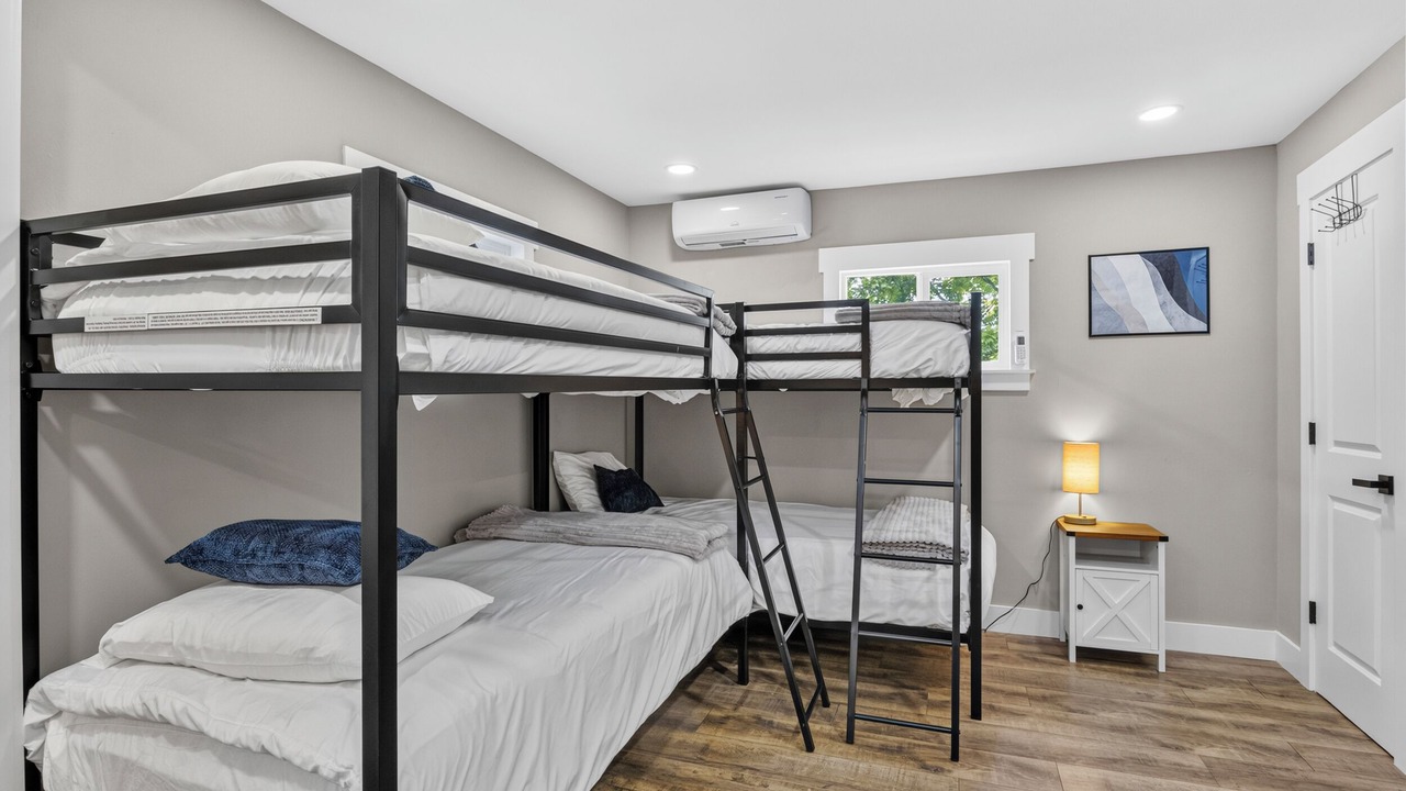 Photo of Bedroom in Crittenden