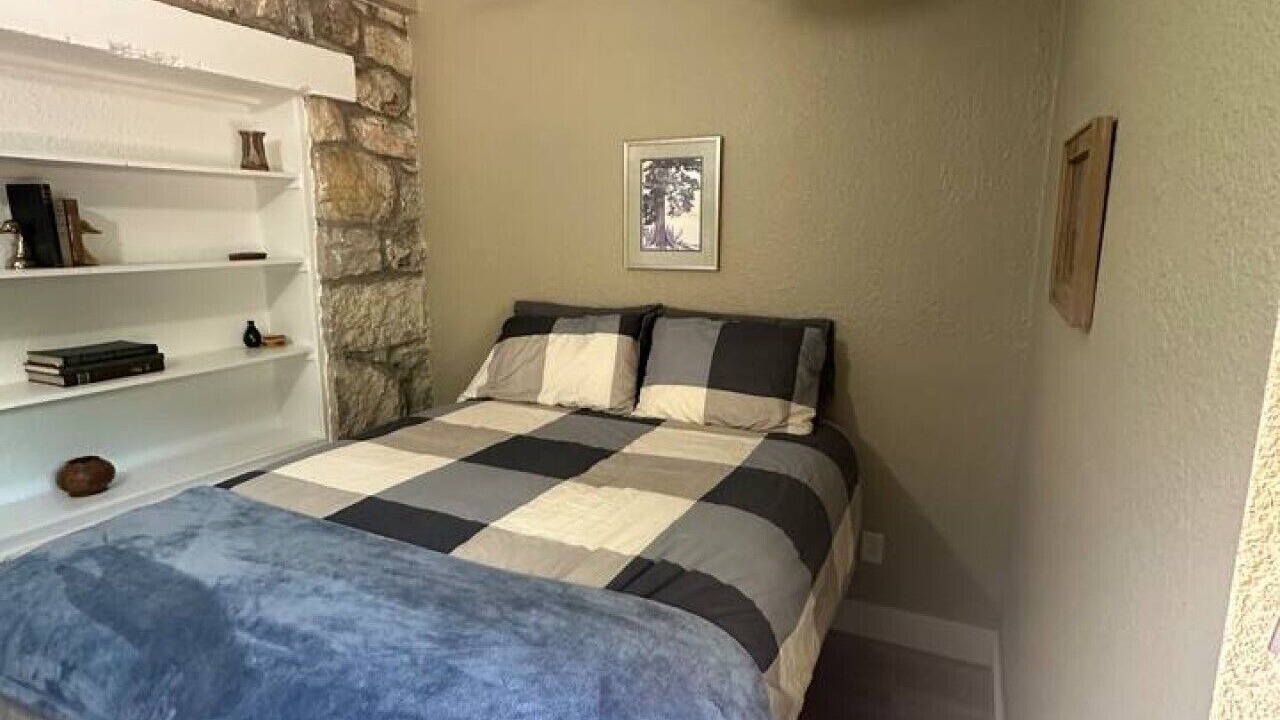 Photo of Bedroom in Globe