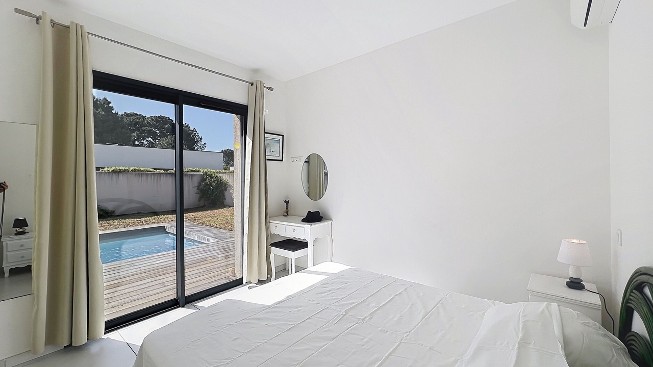 Photo of Bedroom in Cala Rossa
