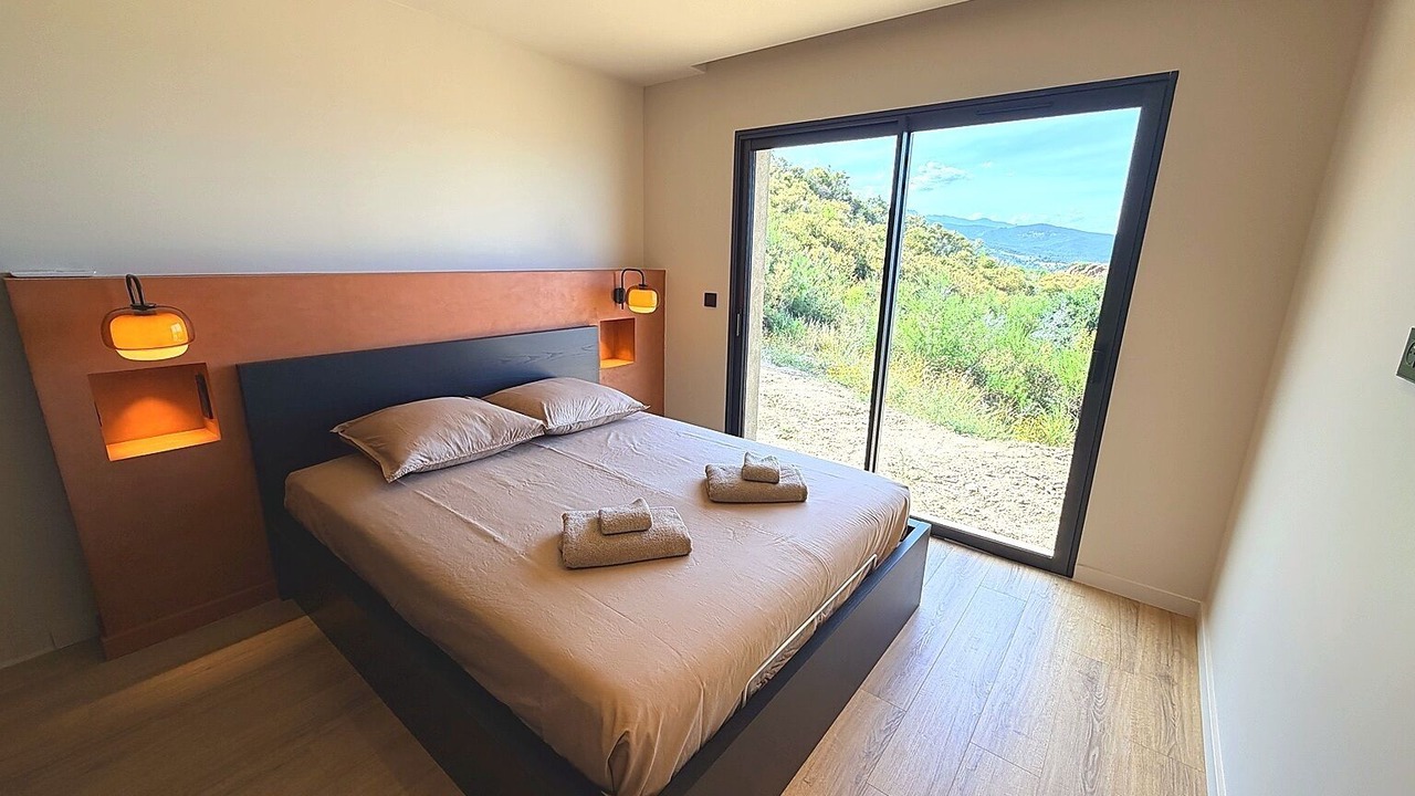 Photo of Bedroom in Sari-Solenzara
