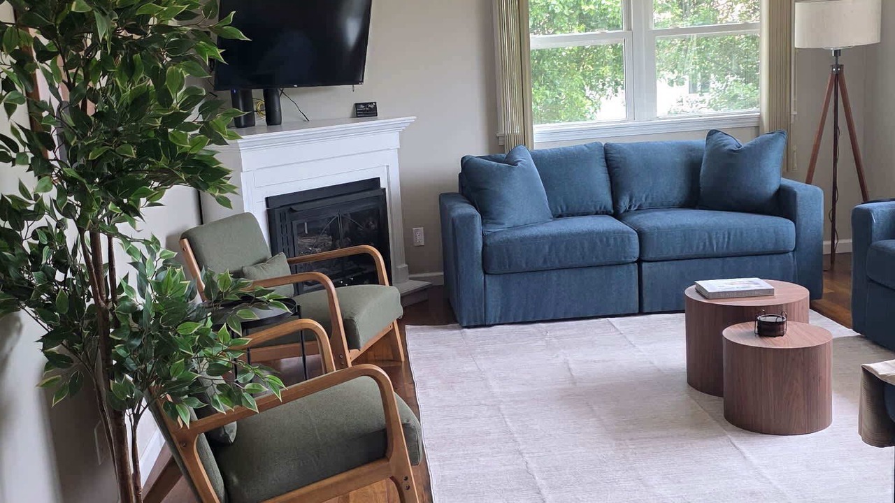 Photo of Livingroom in Waverly