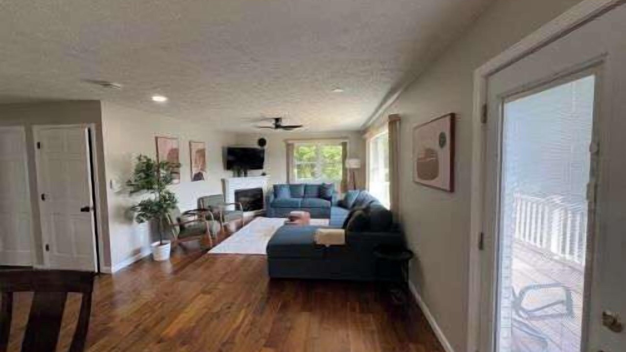 Photo of Livingroom in Waverly