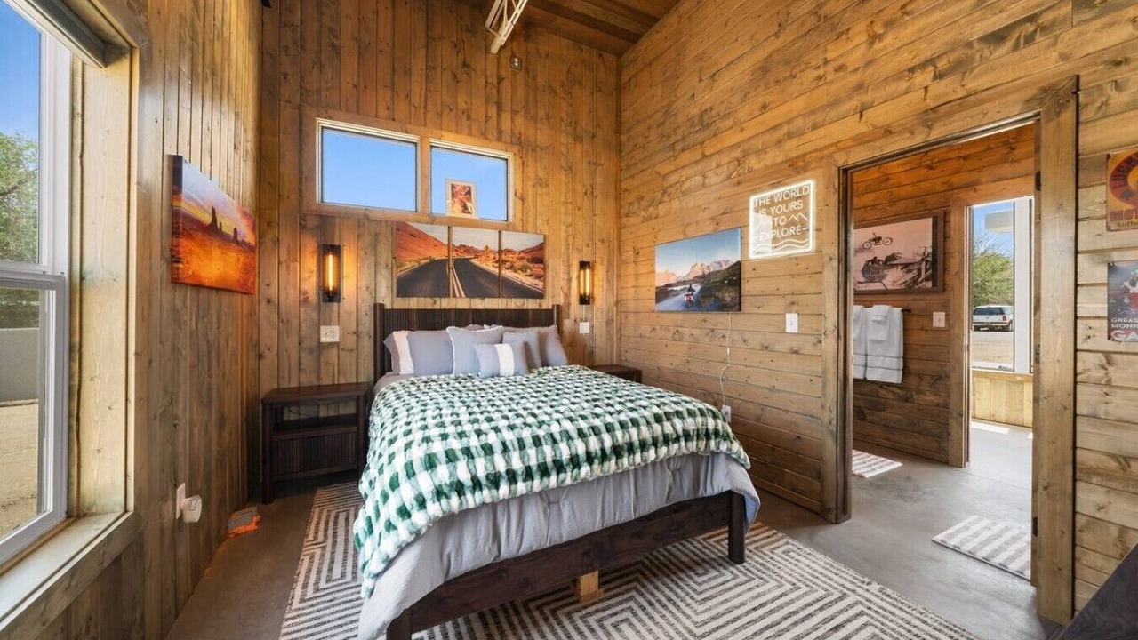 Photo of Bedroom in Hanksville