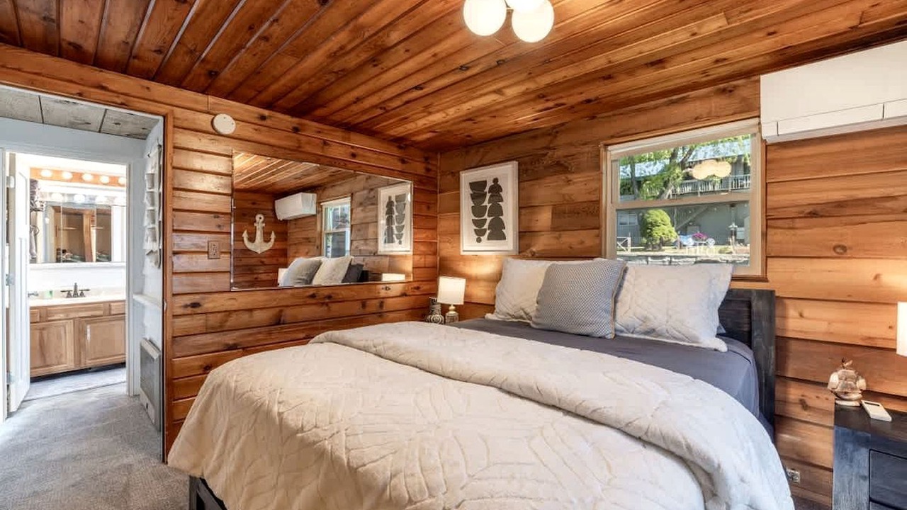 Photo of Bedroom in Bayview