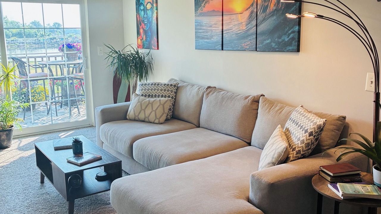 Photo of Livingroom in Harrison Township