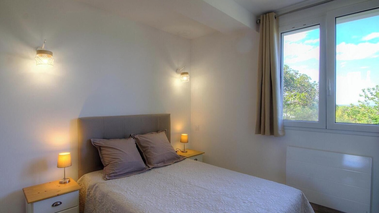 Photo of Bedroom in San-Giuliano
