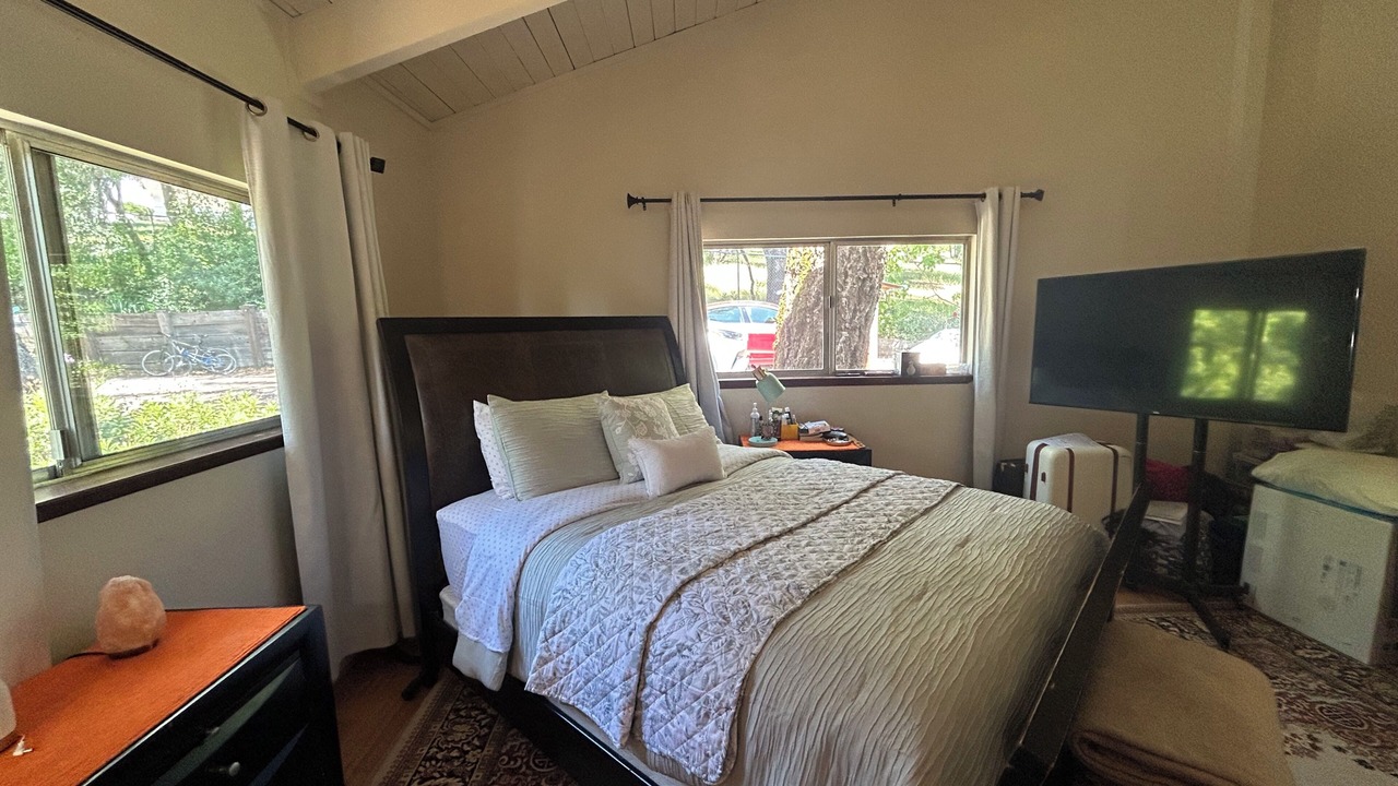 Photo of Bedroom in Ukiah
