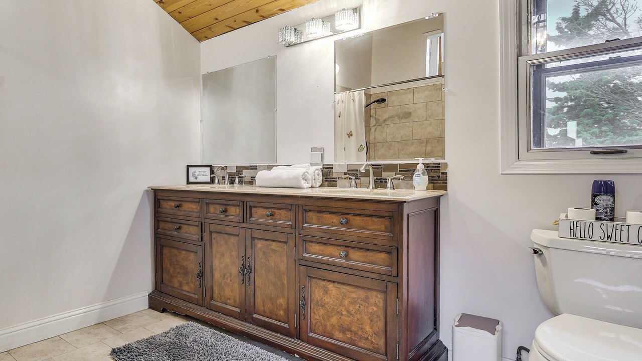 Photo of Bathroom in Stallion Springs