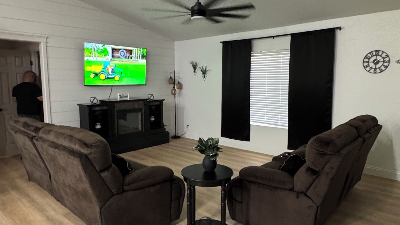 Photo of Livingroom in Safford