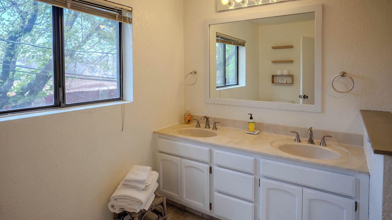 Photo of Bathroom in Cottonwood-Verde Village