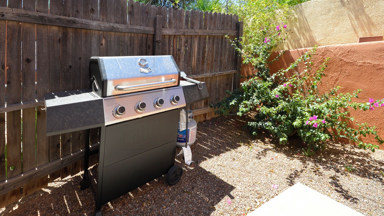 Photo of Outdoor in Blenman-Elm
