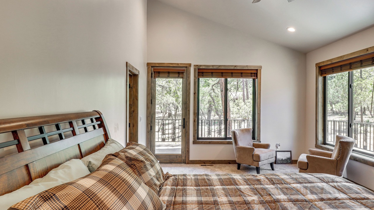 Photo of Bedroom in Lakeside