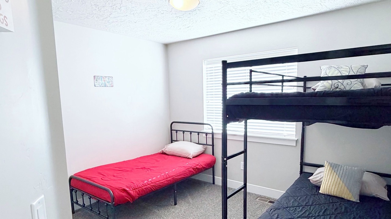 Photo of Bedroom in Enoch
