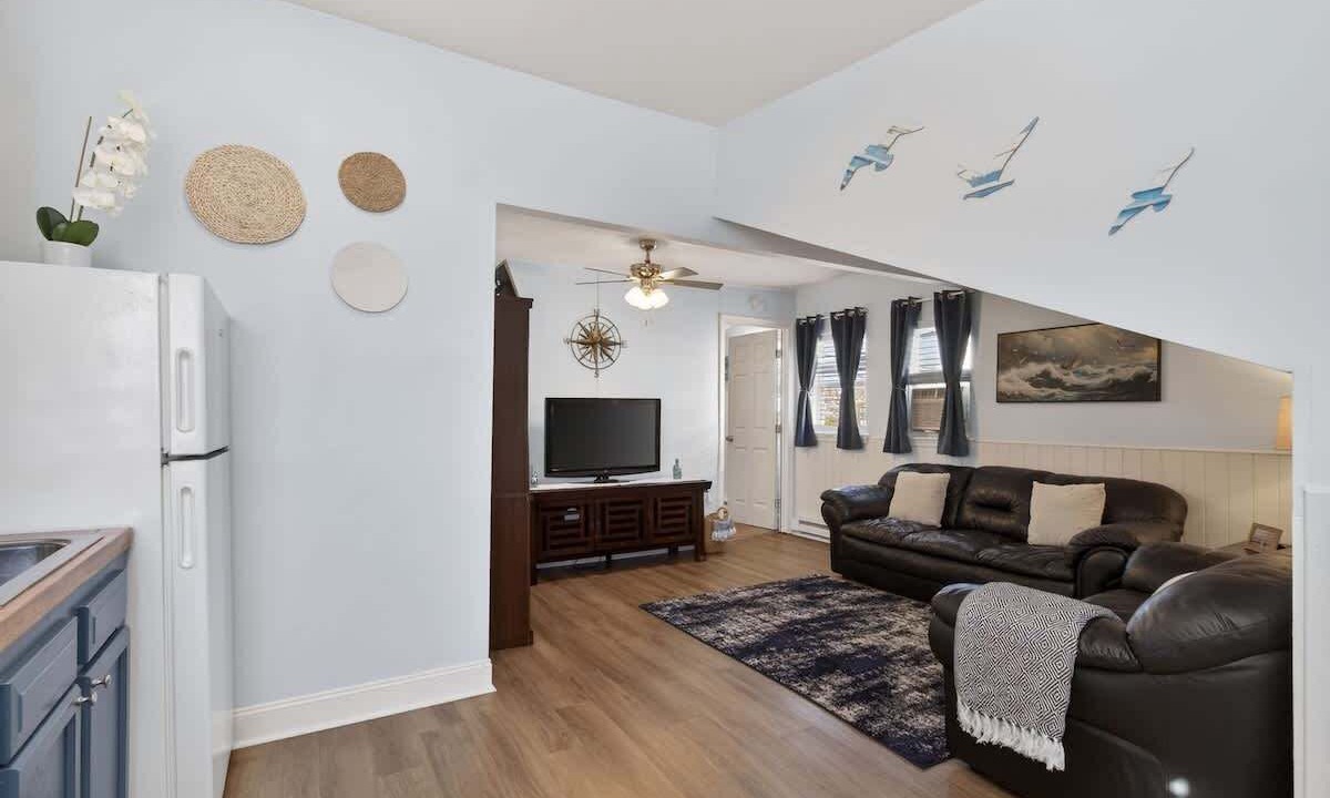 Photo of Bedroom in Willoughby Spit