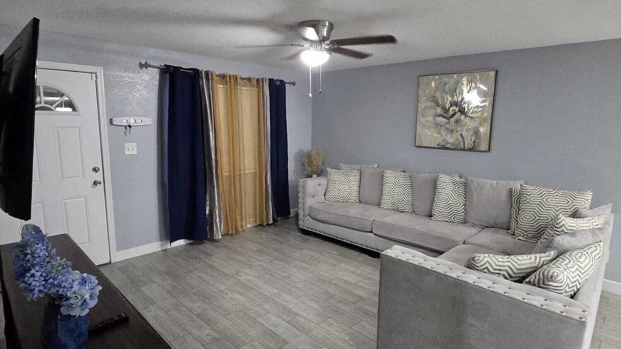 Photo of Livingroom in Maryvale