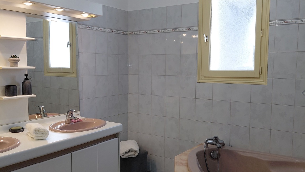 Photo of Bathroom in Bastia