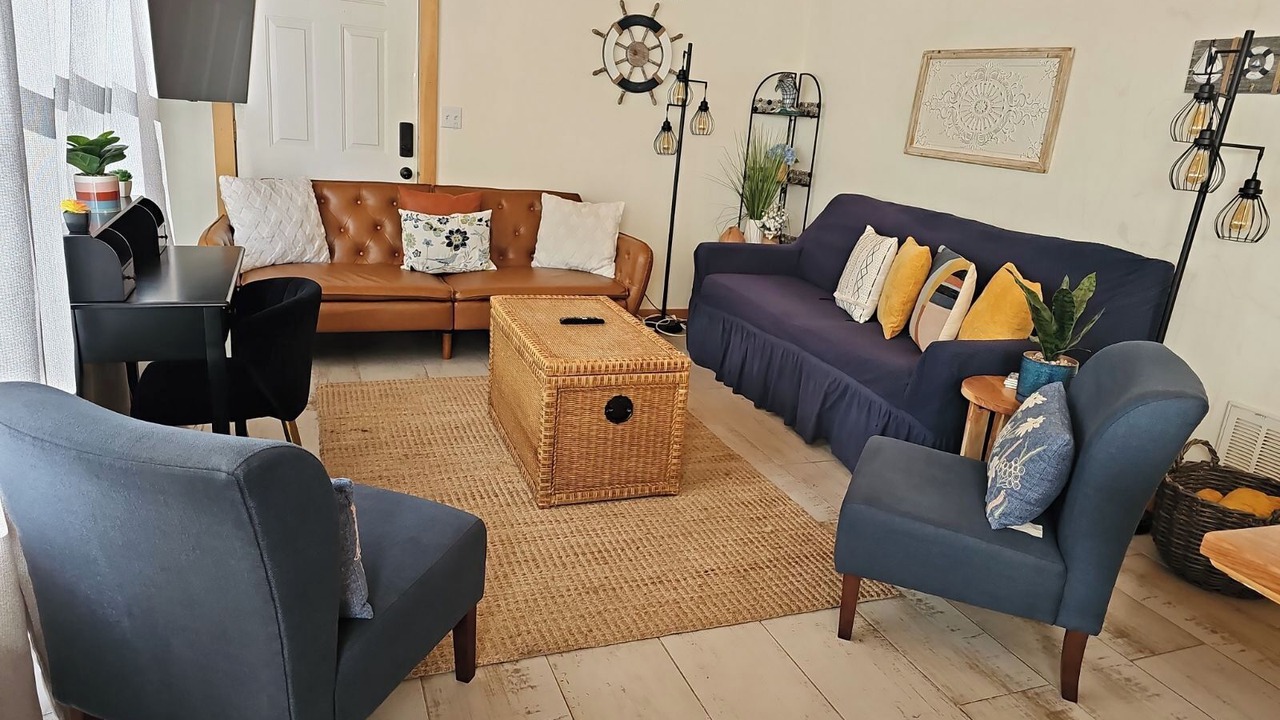 Photo of Livingroom in Bayview