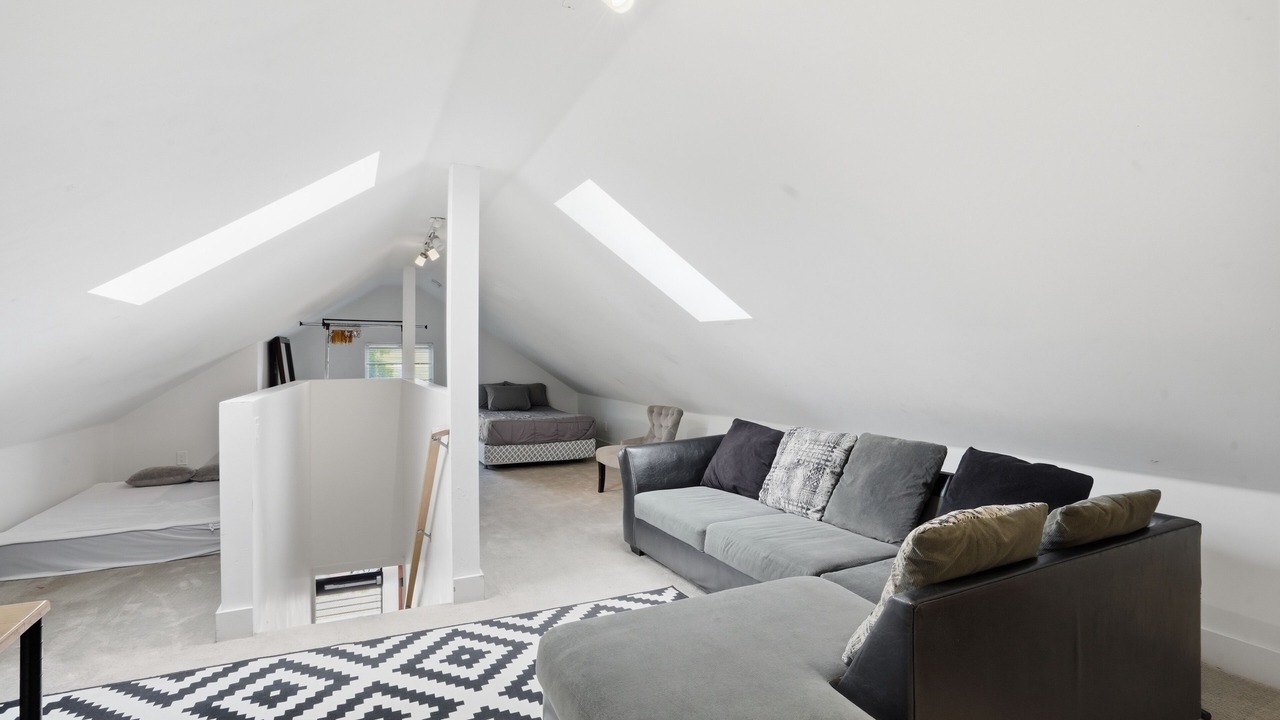 Photo of Livingroom in University Heights