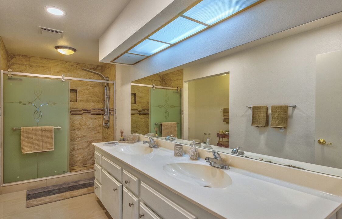 Photo of Bathroom in Paradise