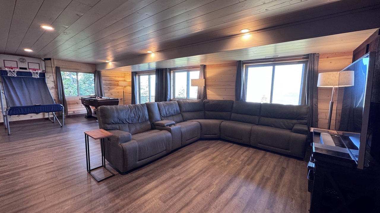 Photo of Livingroom in Mount Pleasant