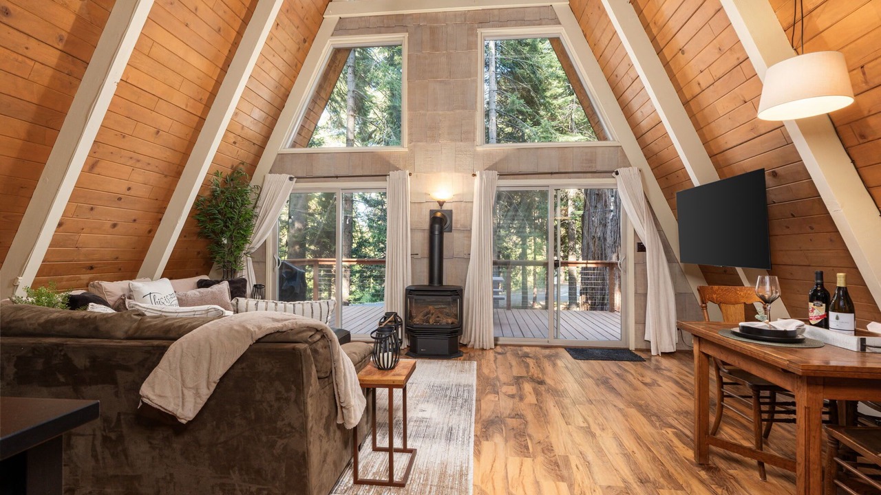 Photo of Livingroom in Sierra Cedars