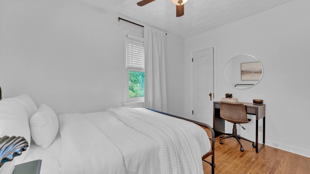 Photo of Bedroom in Grove City