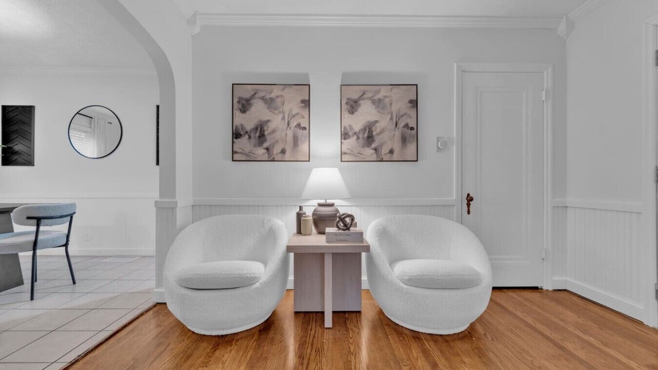 Photo of Livingroom in Grove City