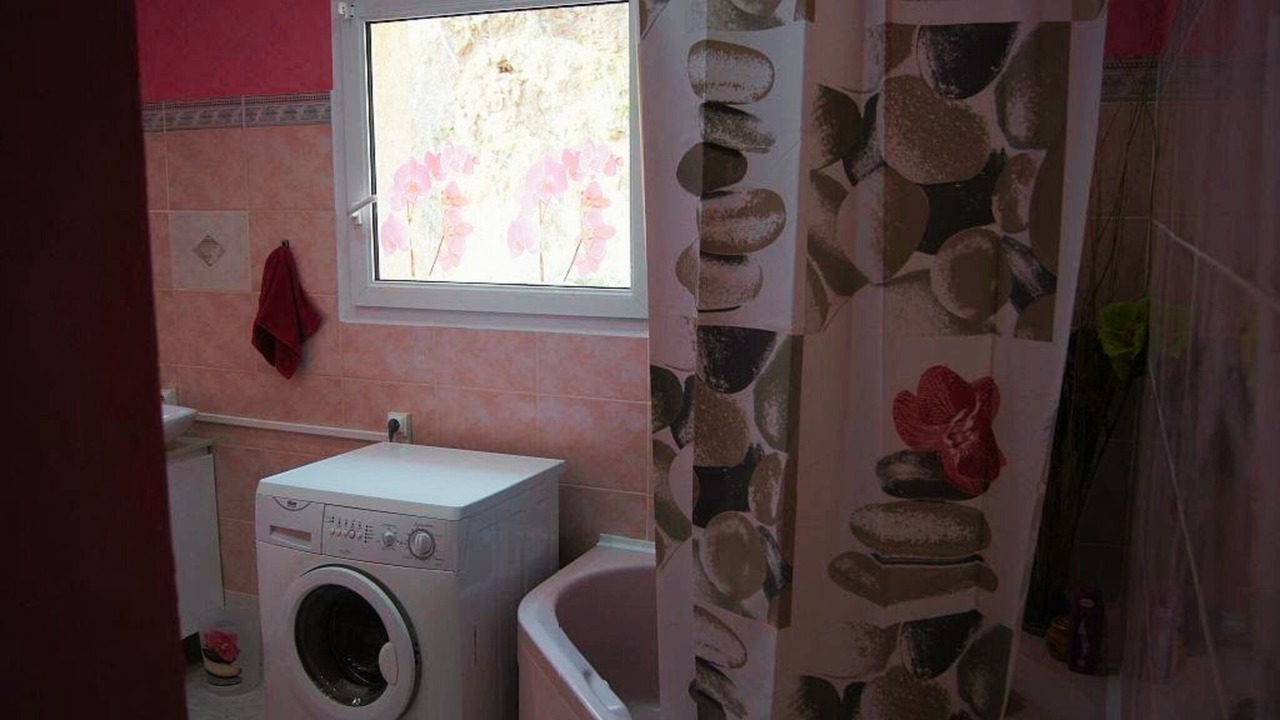 Photo of Bathroom in Santa-Maria-Figaniella