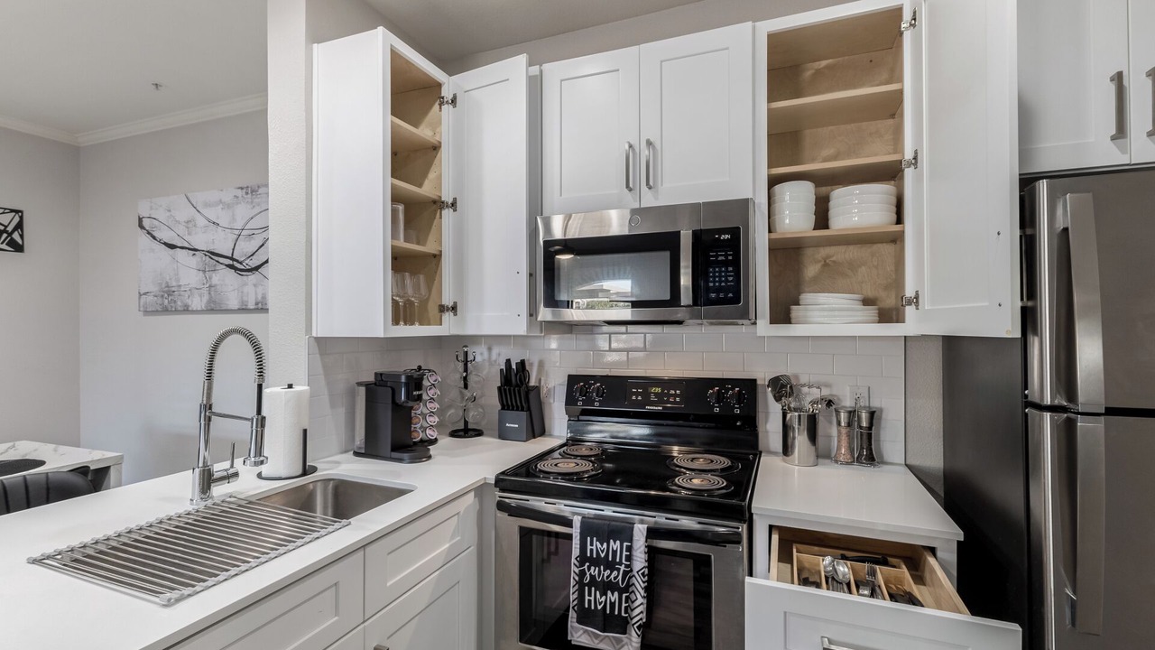 Photo of Kitchen in McDowell Mountain Apartments