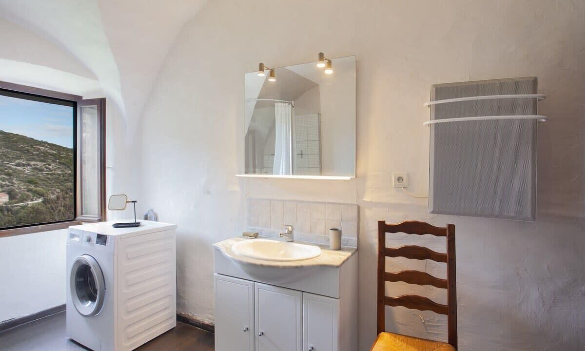 Photo of Bathroom in Santo-Pietro-di-Tenda