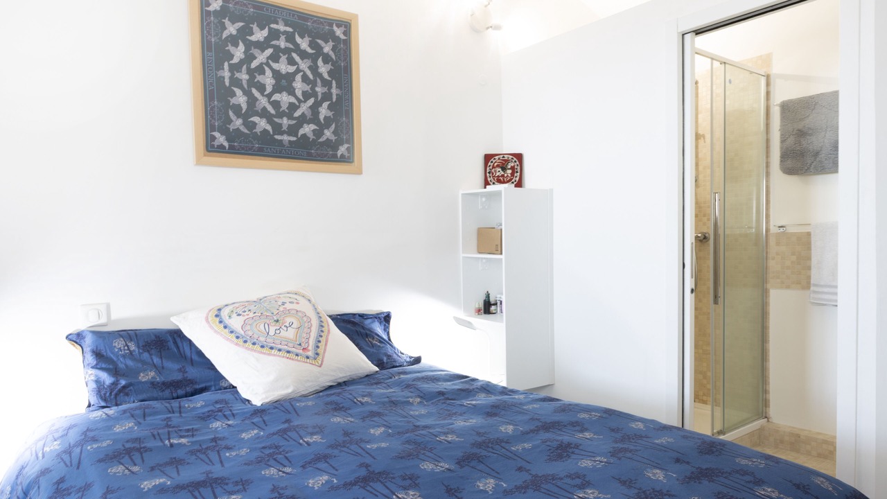 Photo of Bedroom in Bastia