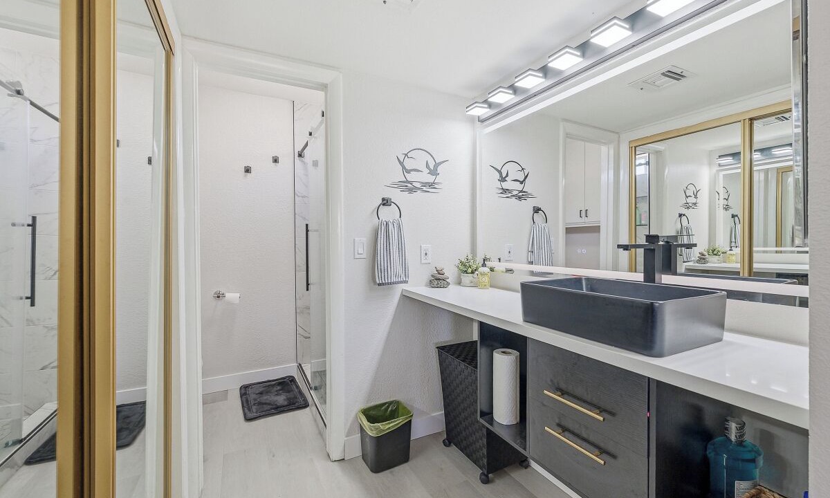 Photo of Bathroom in Bullhead City