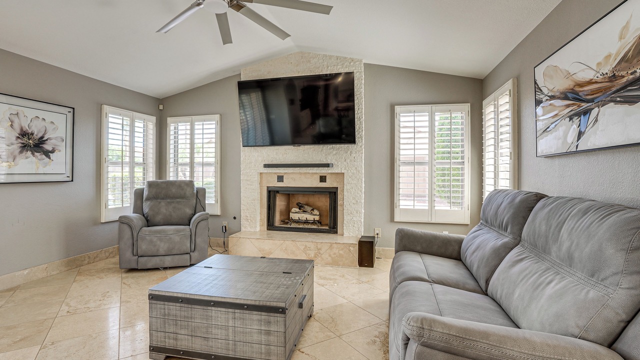 Photo of Livingroom in Arrowhead Ranch
