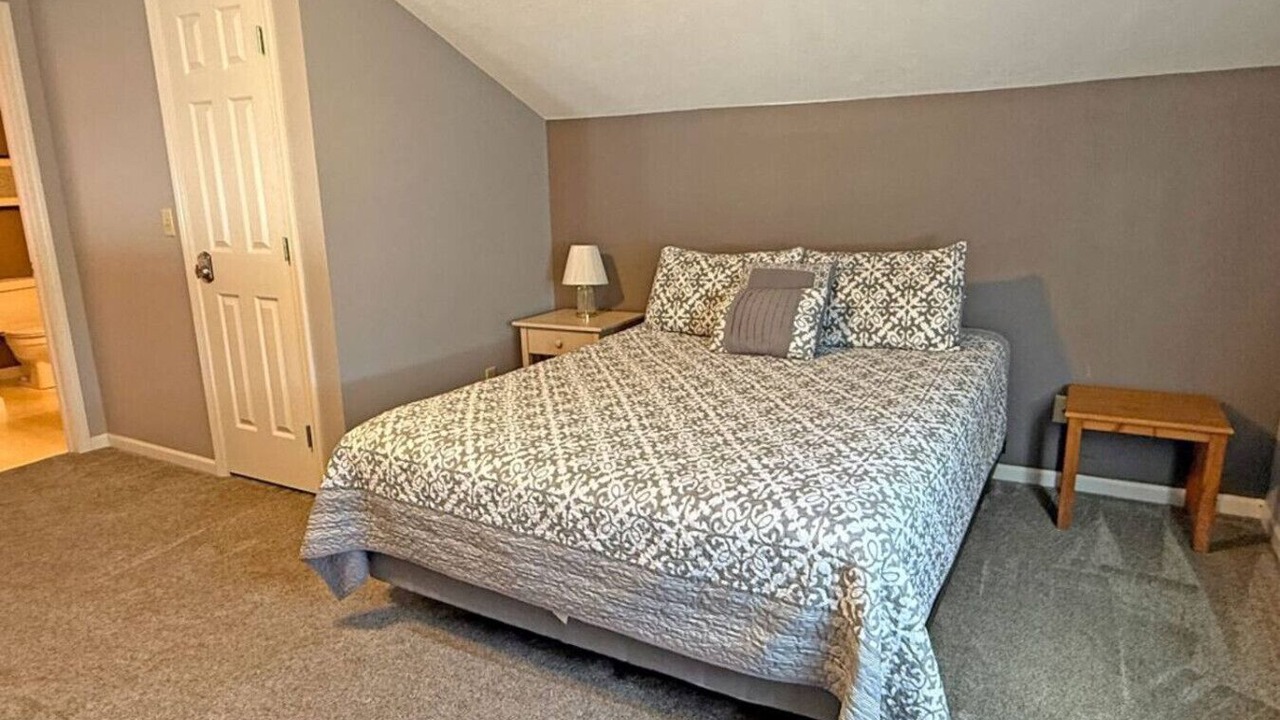 Photo of Bedroom in Kelleys Island