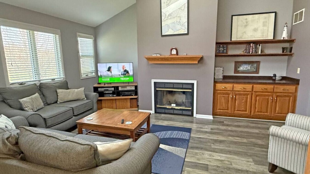 Photo of Livingroom in Kelleys Island