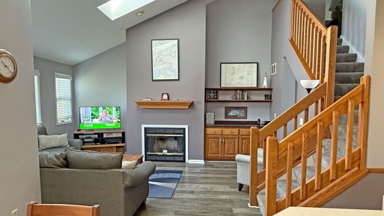 Photo of Livingroom in Kelleys Island