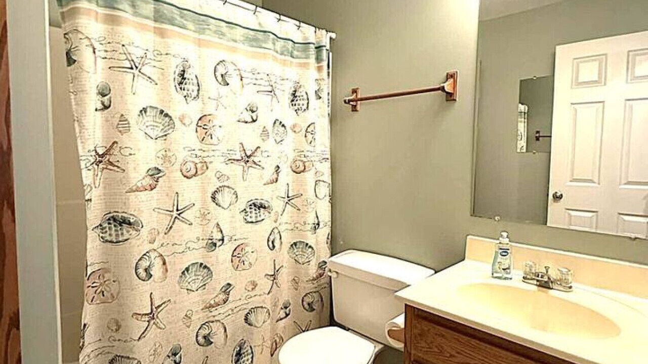 Photo of Bathroom in Kelleys Island