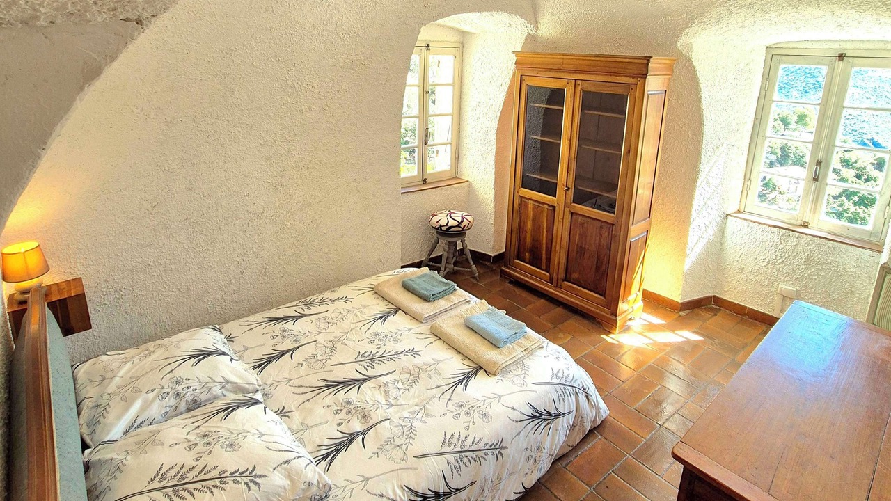 Photo of Bedroom in Lama