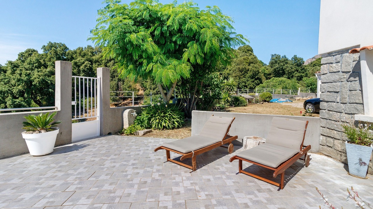 Photo of Patio Balcony in Tavaco