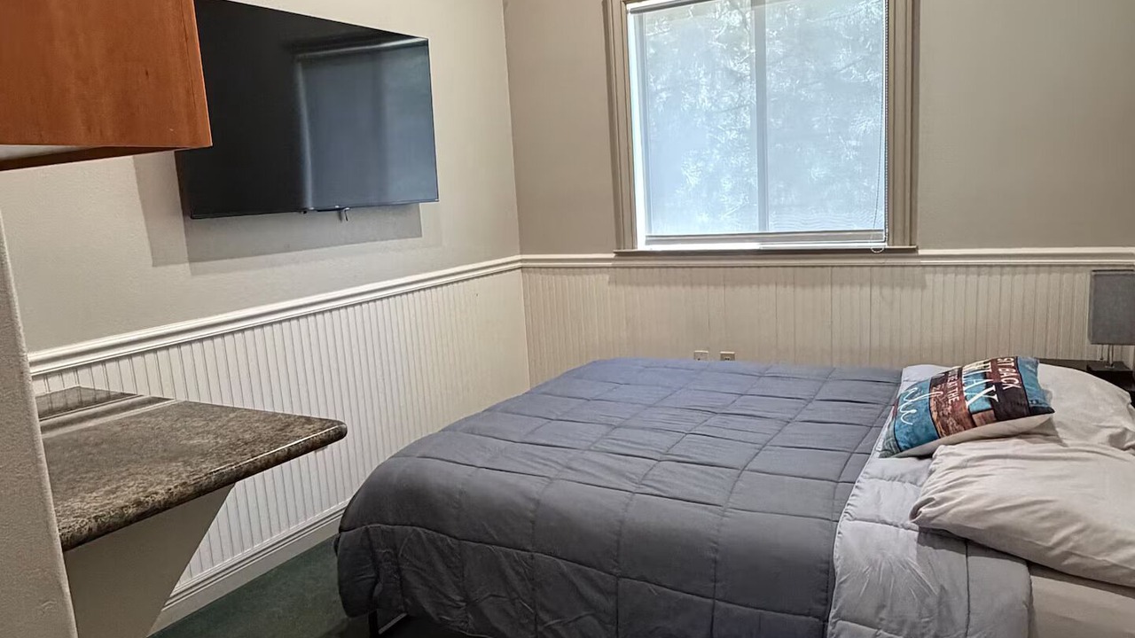 Photo of Bedroom in Shaver Lake