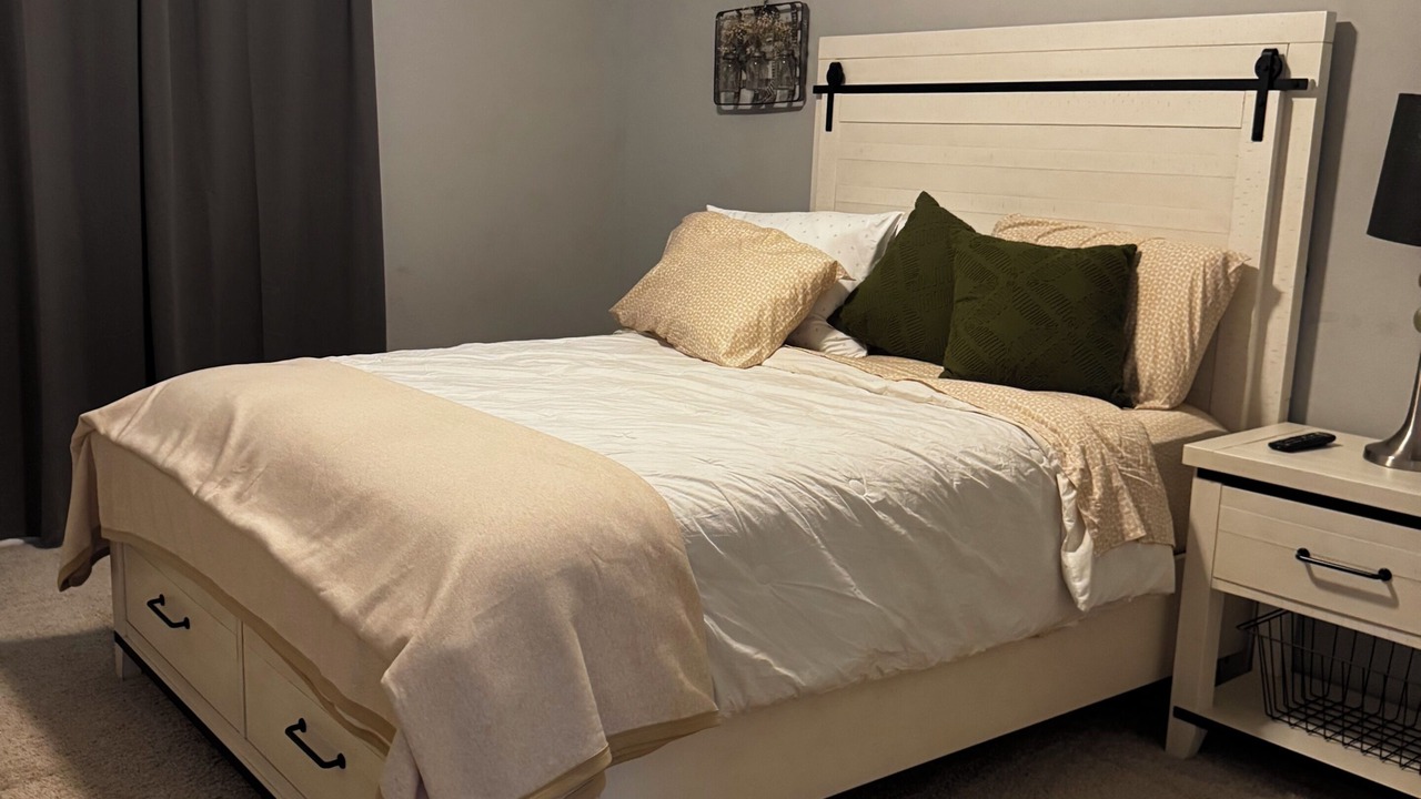 Photo of Bedroom in Glendale