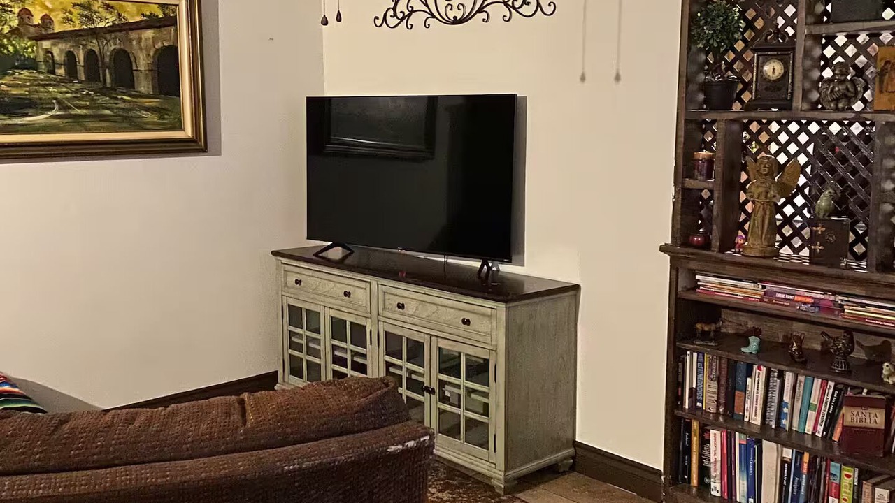 Photo of Livingroom in Pumpkin Center
