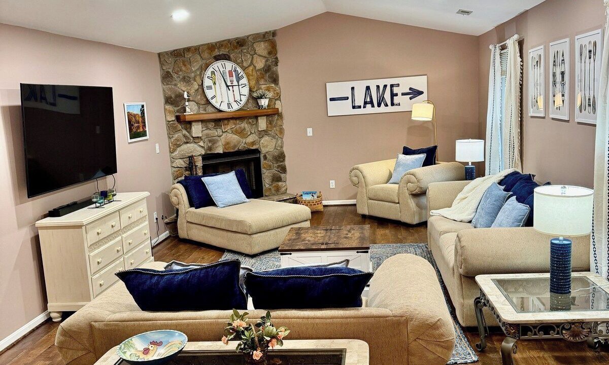 Photo of Livingroom in Bumpass